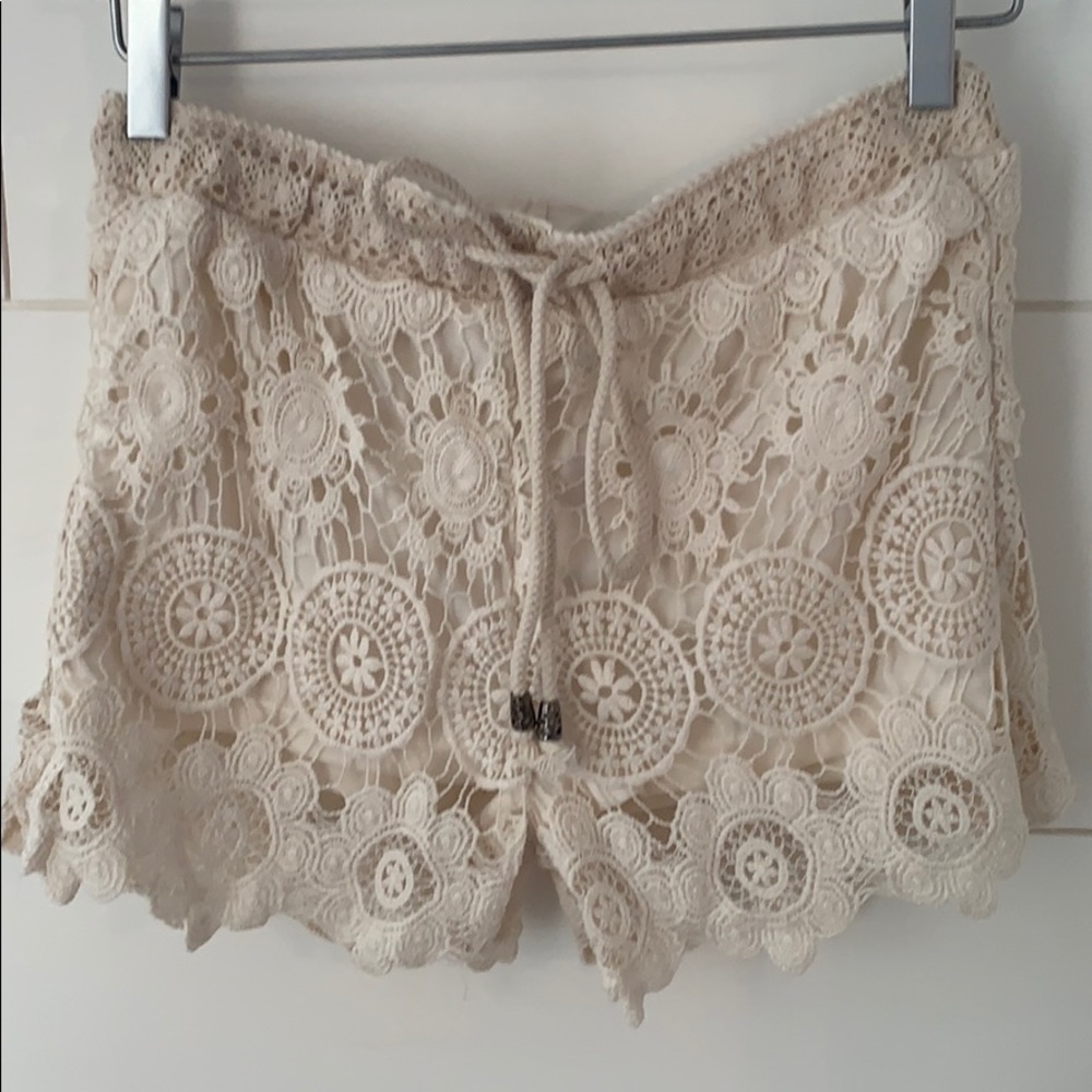 🆕-Rebellion Shorts Ivory